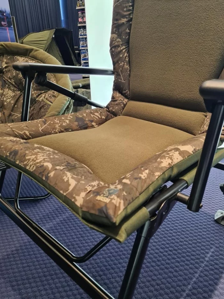 Крісло з підлокітниками Nash Indulgence Hi-Back Auto Recline T9522 фото